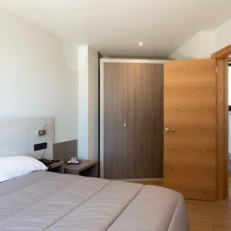 Playa De Barcos * Исла